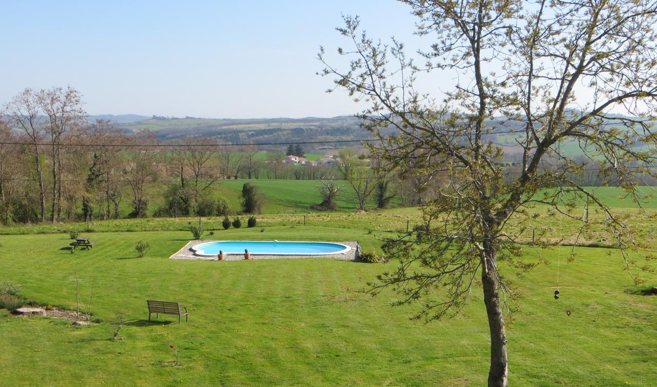 La Maire Bed and Breakfast Saint-Victor-Rouzaud Buitenkant foto
